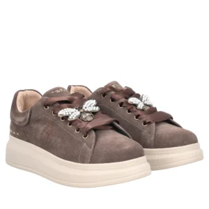 Sneaker Chic in suede con ape gioiello colore testa di moro SF2501S003